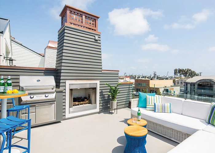 Balboa Cottage rooftop deck at Lido House